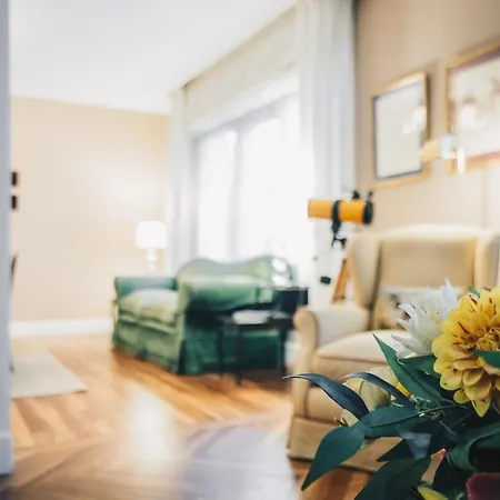 Neguri Geltokia By People * ビルバオ