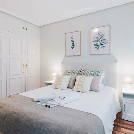 Neguri Geltokia By People アパート *