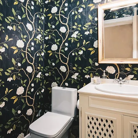 Neguri Geltokia By People