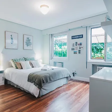 Neguri Geltokia By People Appartement *