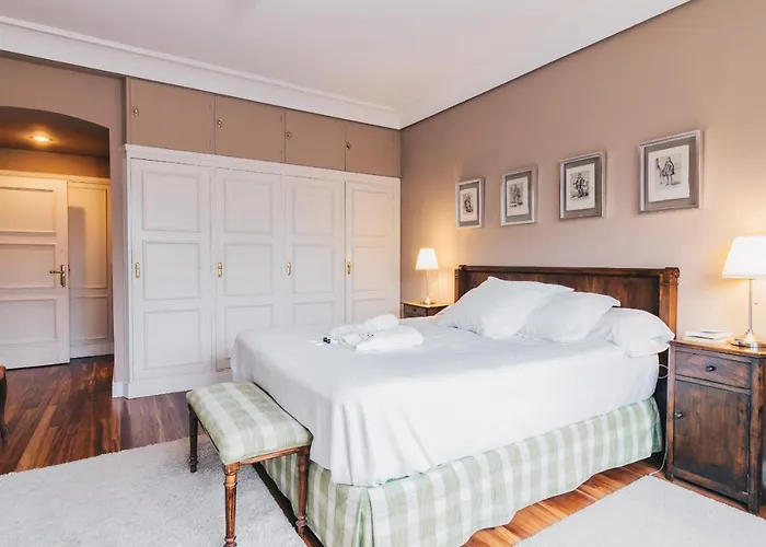 Neguri Geltokia By People * Bilbao